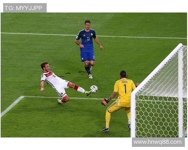 不传球的足球明星揭秘他们背后的故事与成就